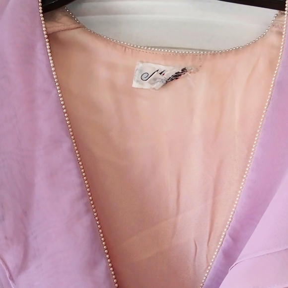 Beautiful lavender dress with delicate ruffles at the bottom - Picture 2 of 4